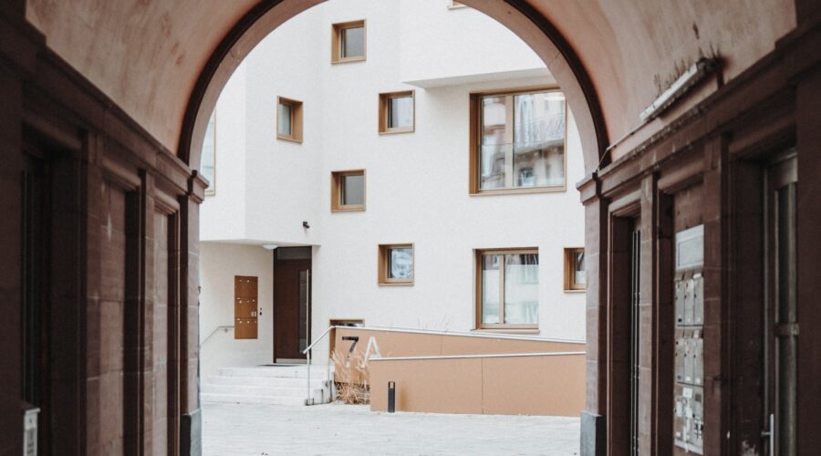 Les avantages inattendus des panneaux solaires pour une maison